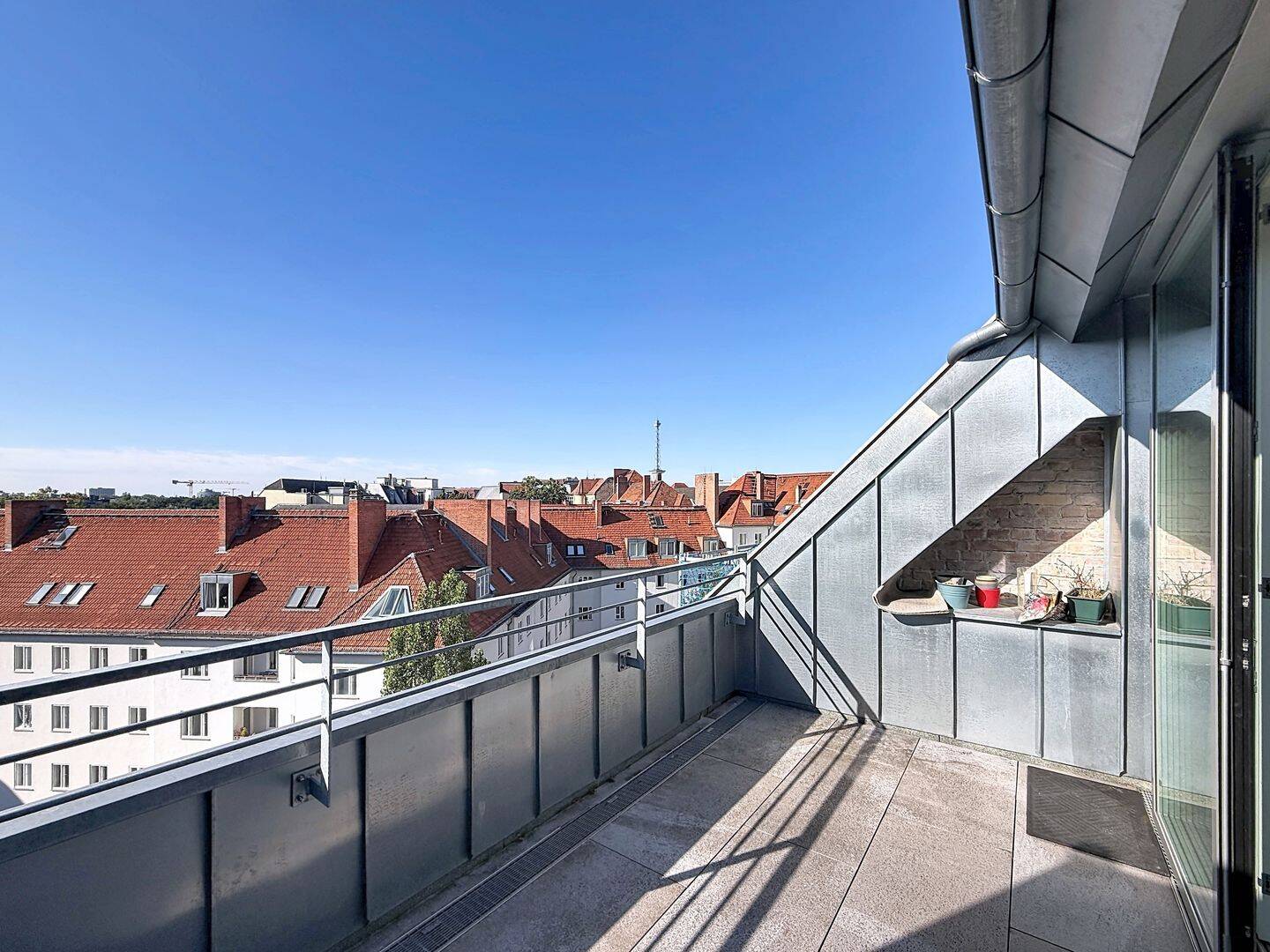 Großzügiges Dachgeschoss mit Terrasse in Charlottenburg und zusätzlicher Hobbyfläche, 14057 Berlin (Charlottenburg-Wilmersdorf Charlottenburg Westend)