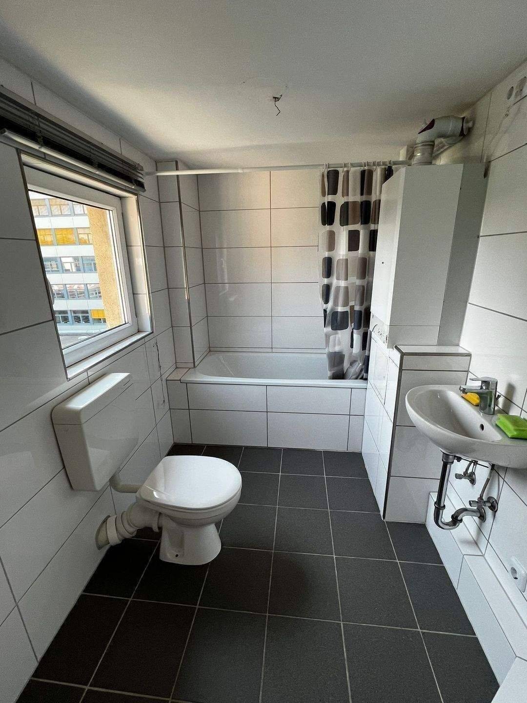 2 Zimmer gemütliche Dachgeschoß Wohnung im Herzen von Düren, 52349 Düren
