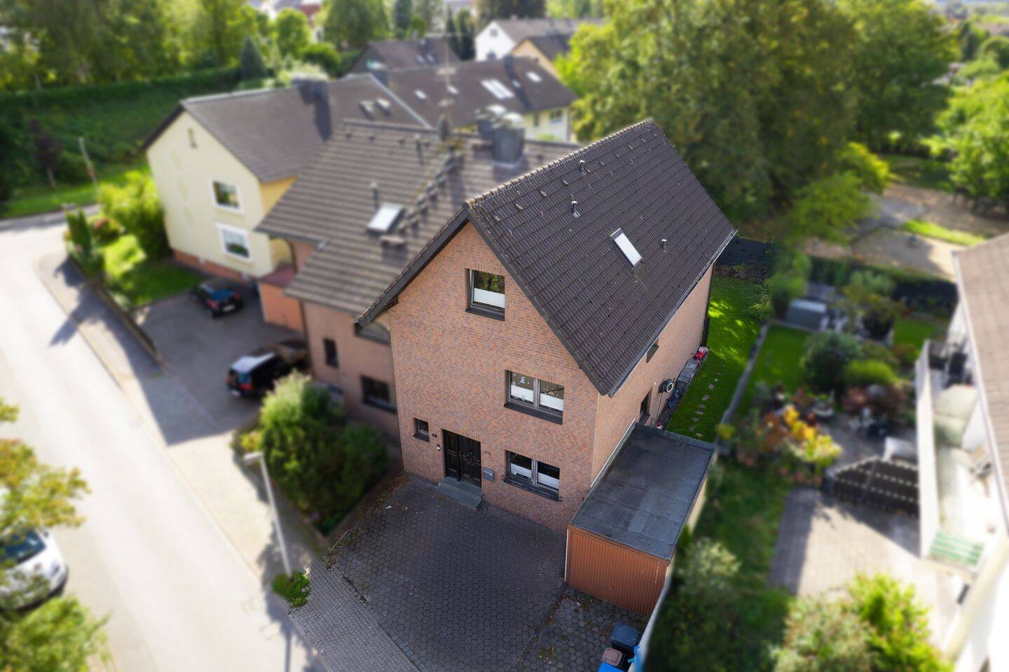 Großzügiges Zuhause mit Garten & Balkonen – viel Platz für die ganze Familie, 58454 Witten