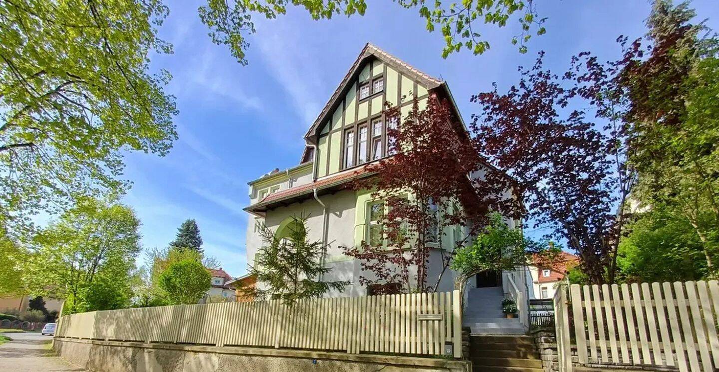 Privatverkauf: Historische Villa mit 9 Zimmern und Garten, 6618 Naumburg (Saale)