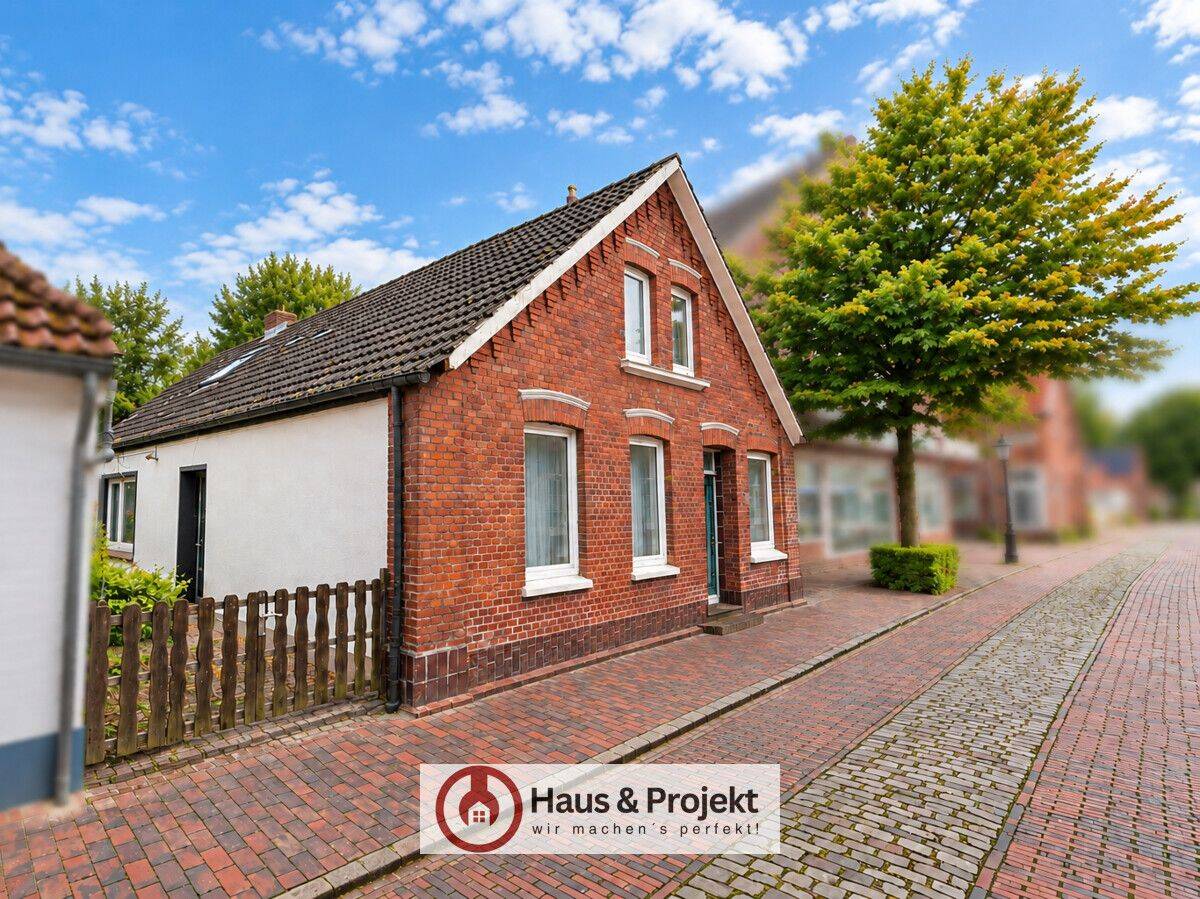 Ihr Immobilienprojekt nahe der Nordsee – Abrissobjekt im historischen Ortskern von Dornum, 26553 Dornum
