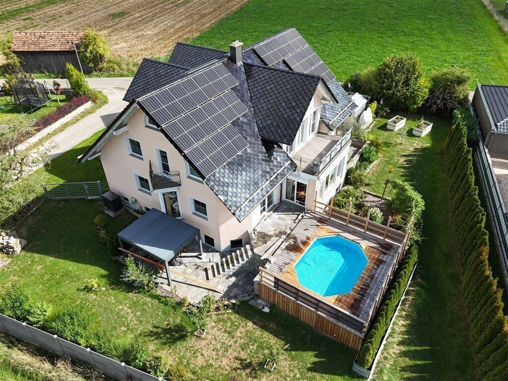 **Exklusive A+ Traumvilla mit Pool**, 89299 Unterroth