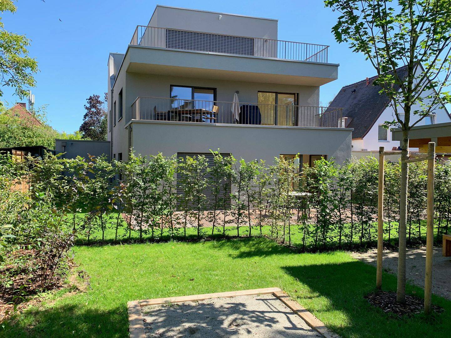 Voll-möblierte und ausgestattete 3-Zimmer-Gartenwohnung mit Südwestterrasse in München-Solln, 81477 München (Thalk. Obersendl.-Forsten-Fürstenr.-Solln)