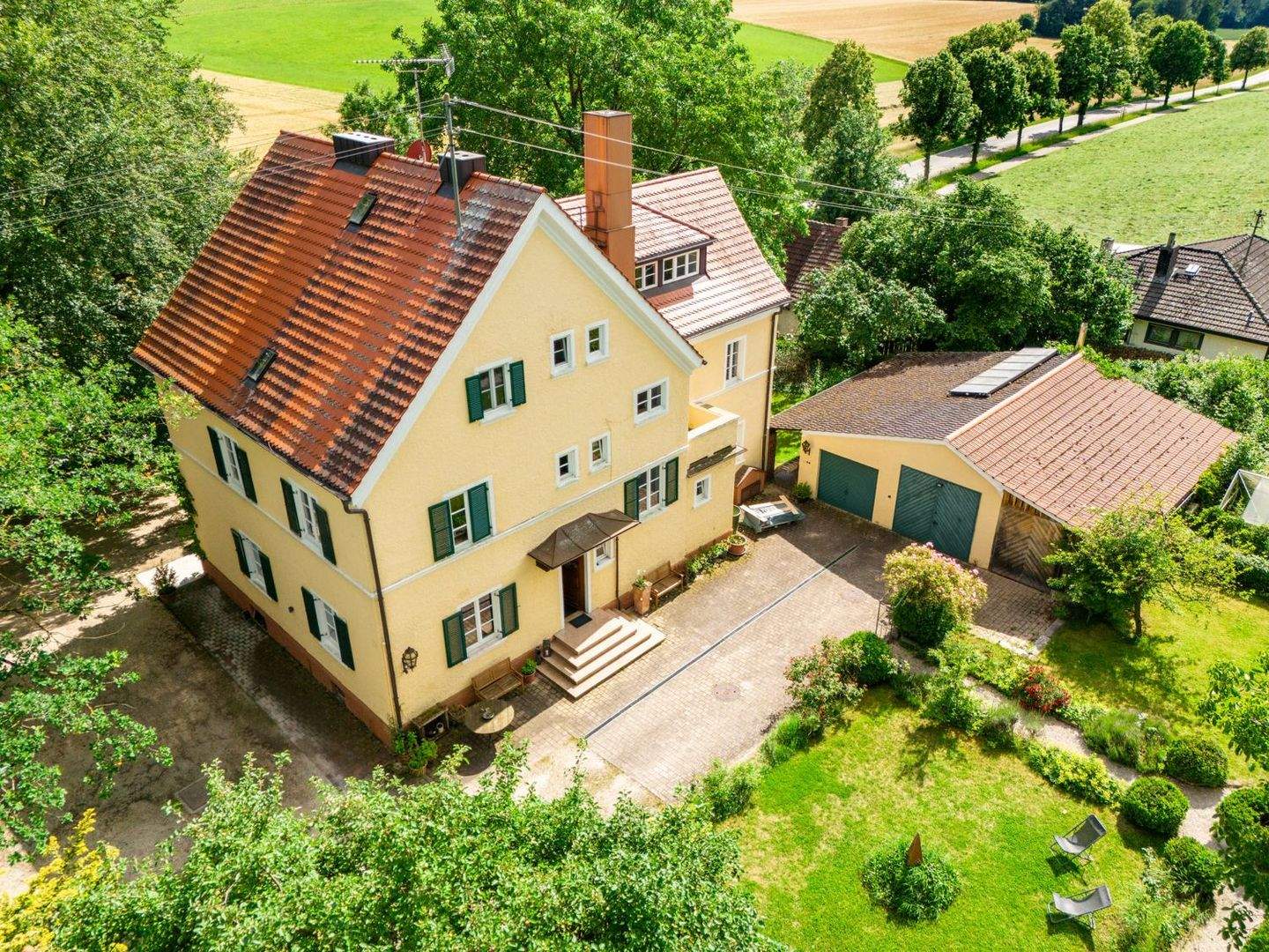 Bezauberndes Anwesen mit parkähnlichem Garten auf 3234 m² Grund, 89365 Röfingen
