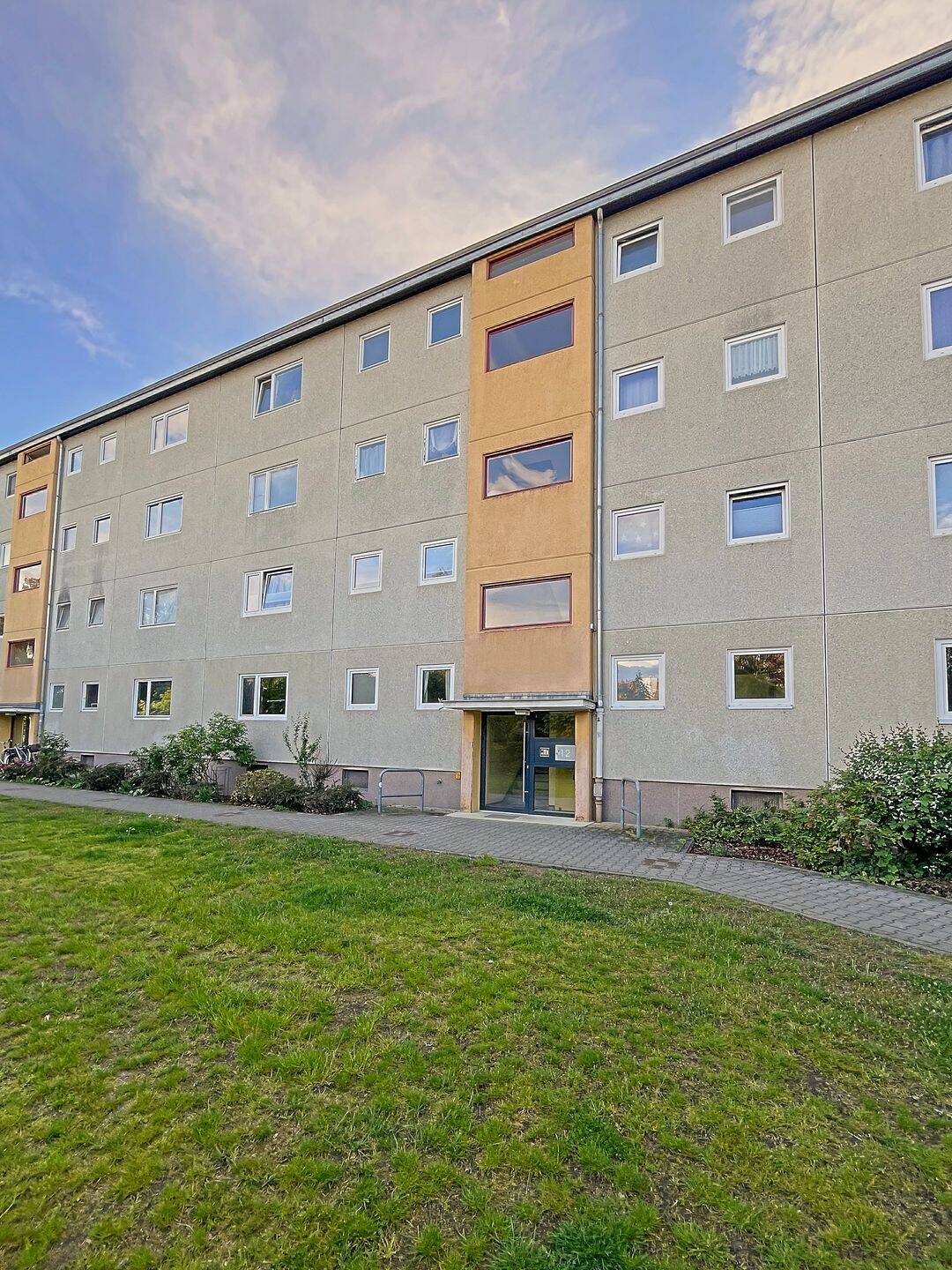 Wohnung in Berlin, 13589 Berlin (Spandau Falkenhagener Feld Hakenfelde Kolonie Sandwiesen Kolonie Waldessaum)