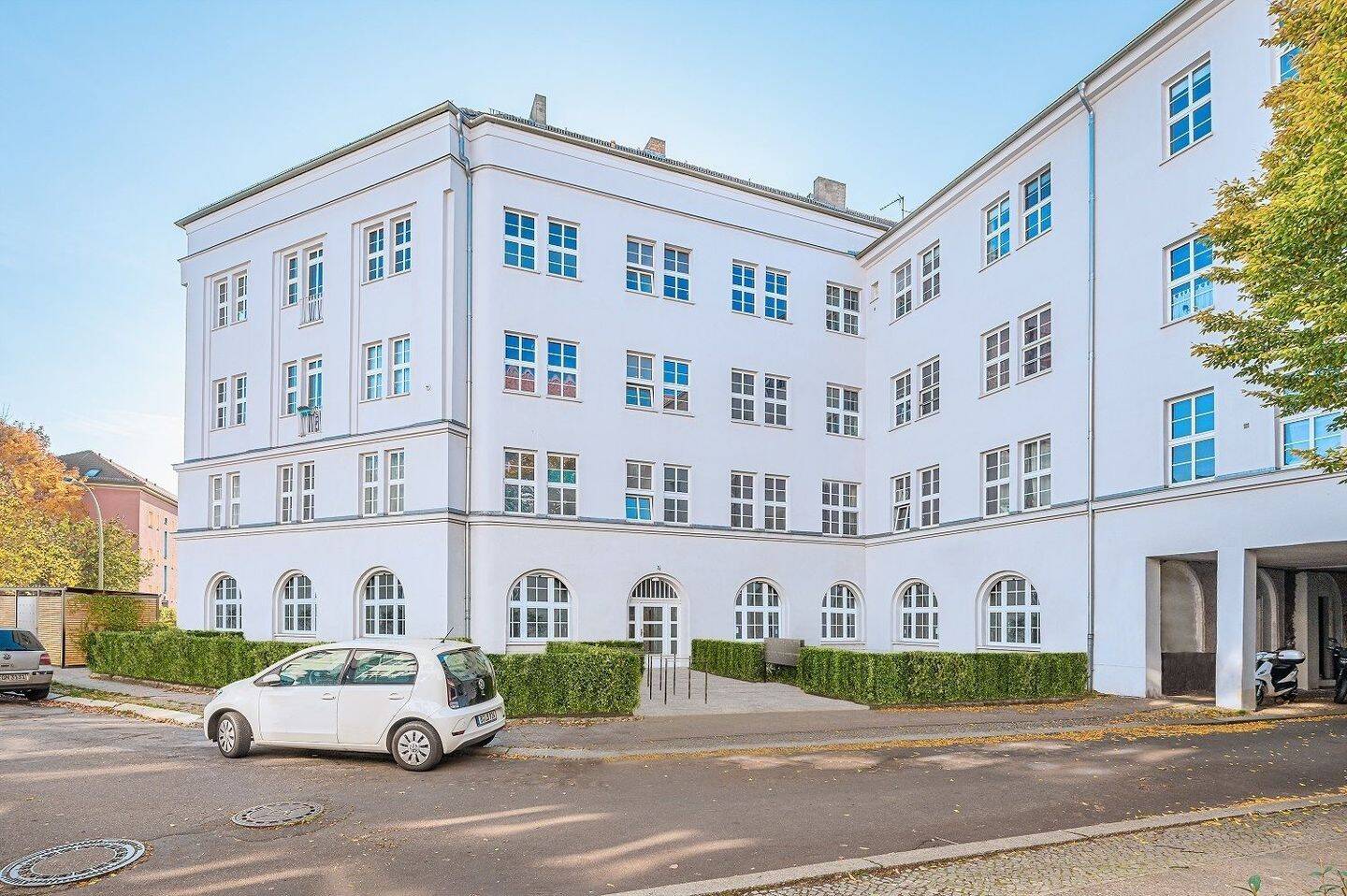 3-Zimmer-Erdgeschosswohnung in historischem Ensemble als potentielle Ferienwohnung, 13088 Berlin (Pankow)