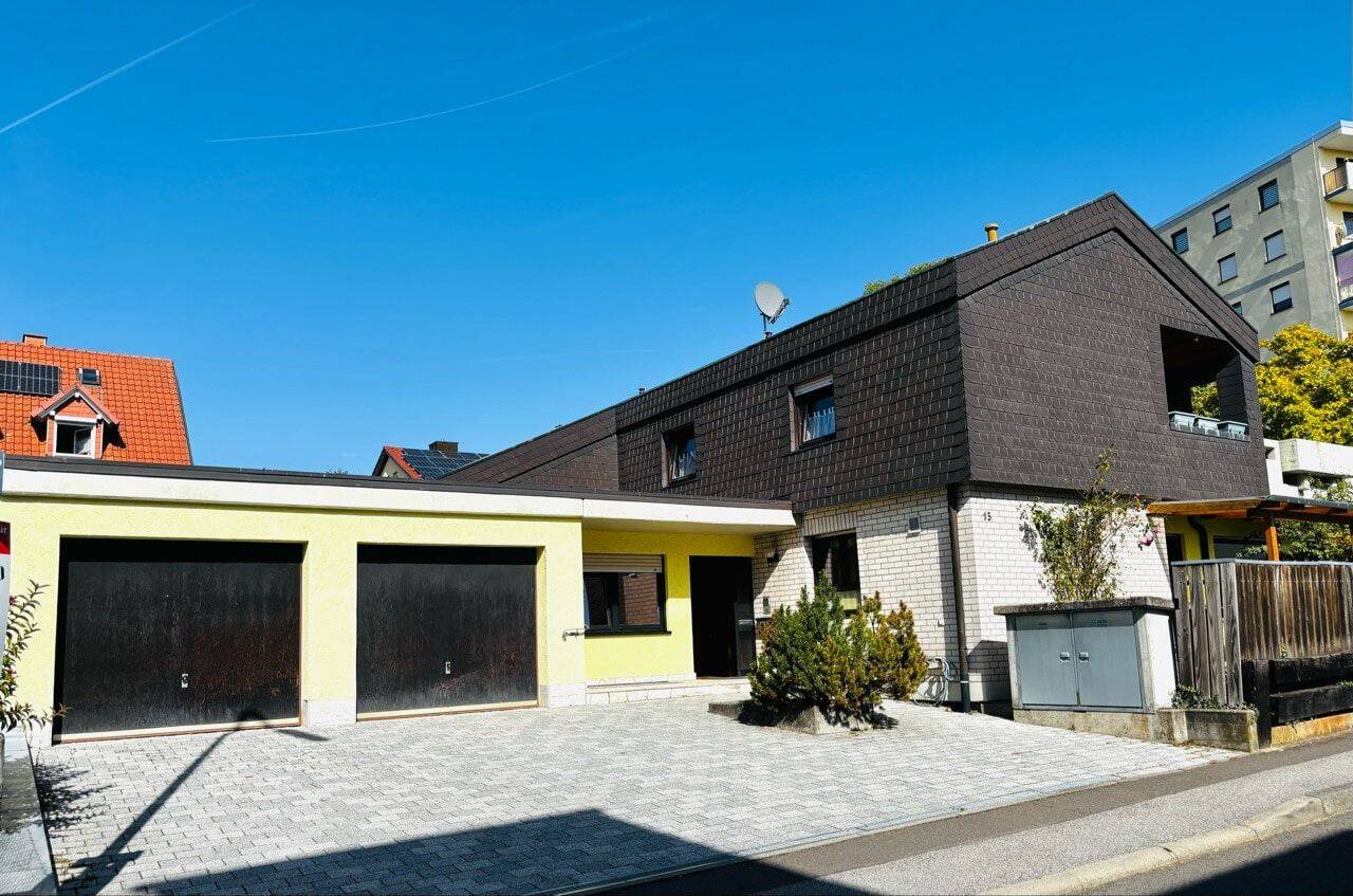 Vom Architekten individuell geplantes und mit vielen Extras ausgestattetes 1-2 Fam.-Wohnhaus mit Doppelgarage und 937m² Grund, 97437 Haßfurt