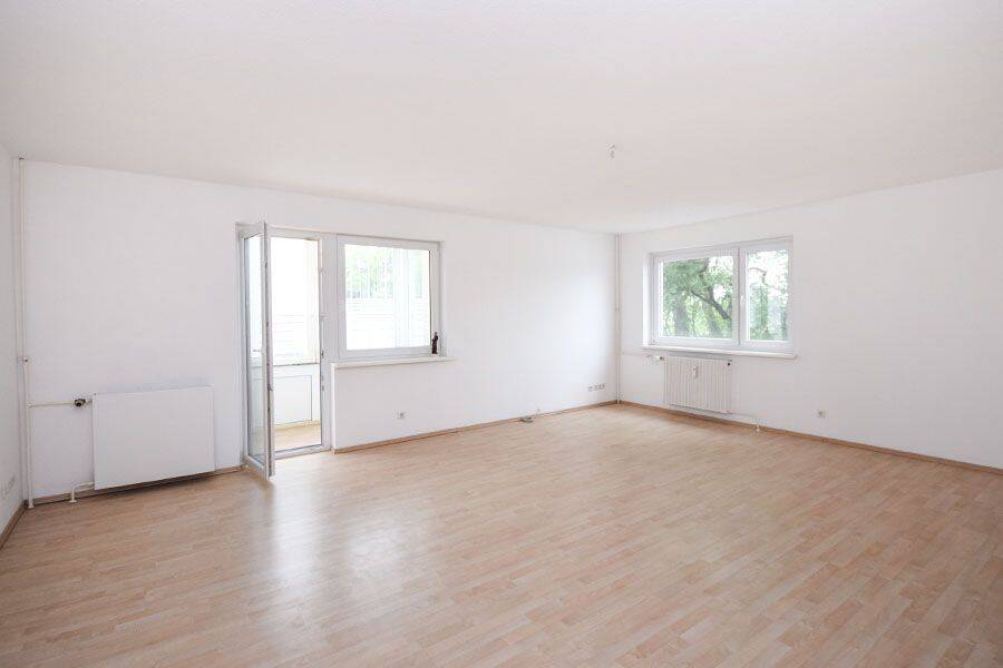 Helle Etagenwohnung mit Balkon und Loggia in zentraler Lage!, 38440 Wolfsburg