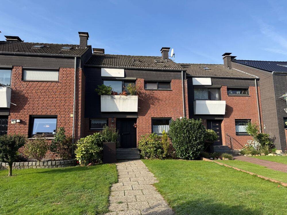 Gepflegtes Reihenmittelhaus mit 2 Garagen im beliebten Bottrop-Feldhausen!, 46244 Bottrop