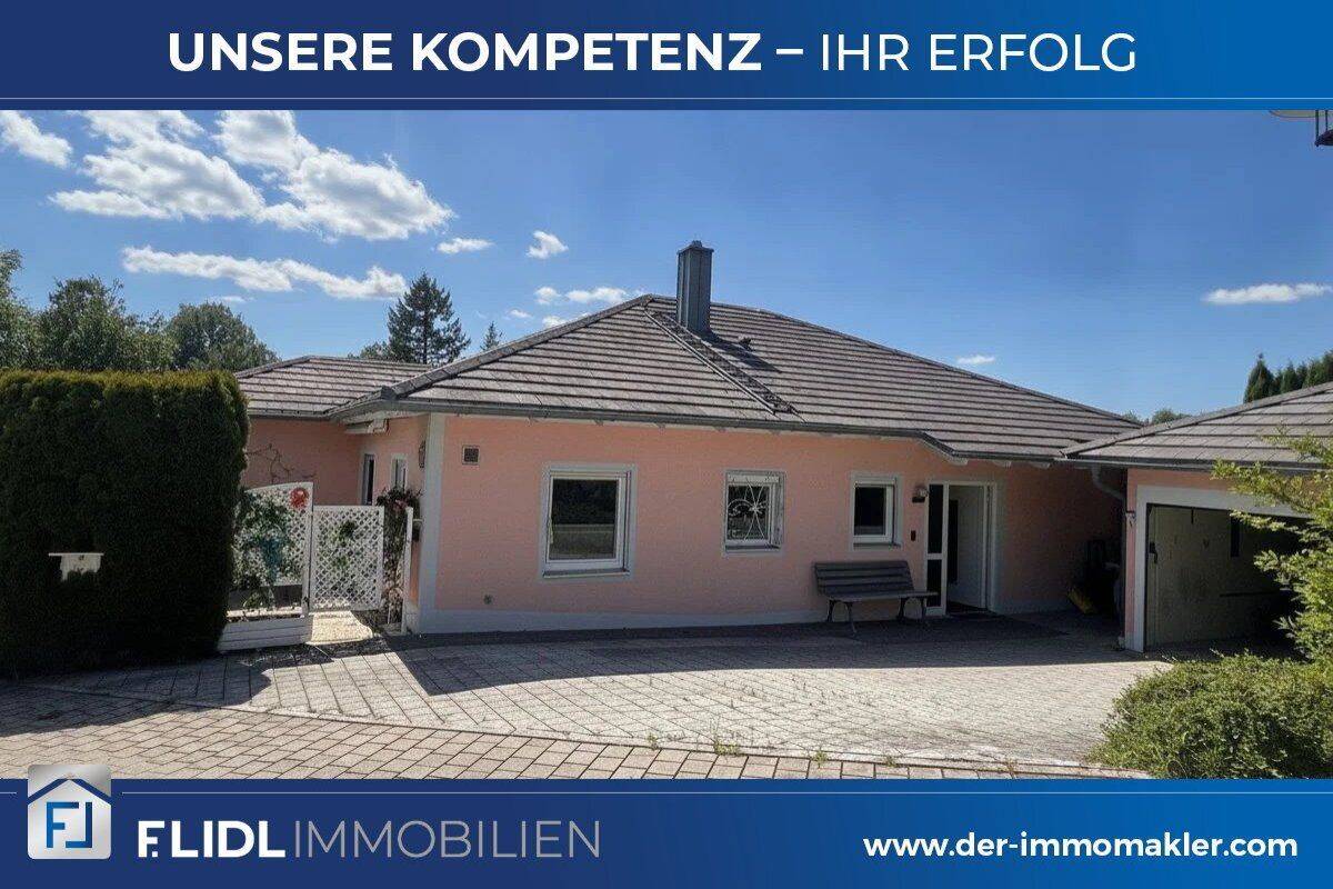 gepflegter Bungalow mit Terrasse, Wintergarten u. Garten in Aidenbach, 94501 Aidenbach