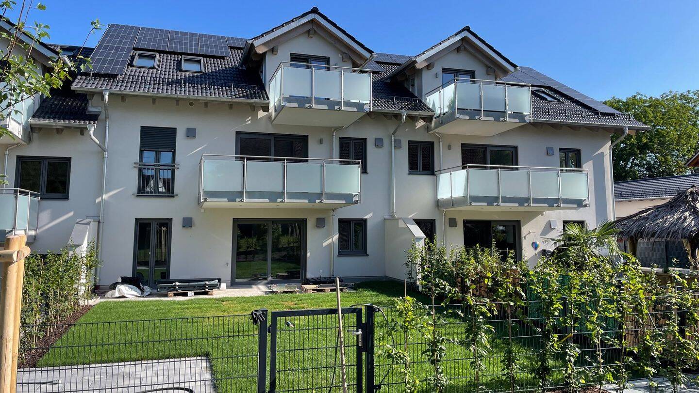Moderne 3-Zimmer-Wohnung mit ca. 90 m² Wohnfläche, großem Südbalkon & 2 TG-Stellplätzen, 85467 Neuching