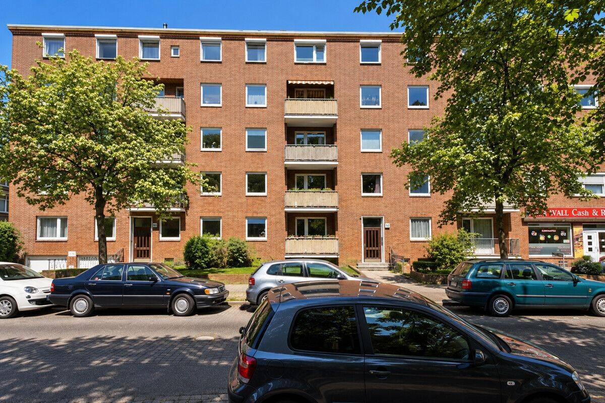 Gepflegte 2 Zimmer Dachgeschosswohnung mit ausgebautem Bodenraum und Einzelgarage in Hamburg-Hamm, 20535 Hamburg (Mitte Borgfelde Hamm)