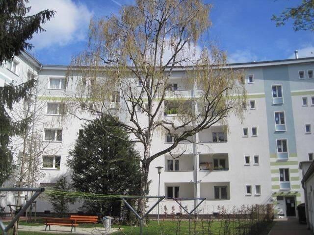 Kaiserlei: Sanierte 2-Zimmerwohnung, 63067 Offenbach am Main (Kaiserlei Offenbach am Main)
