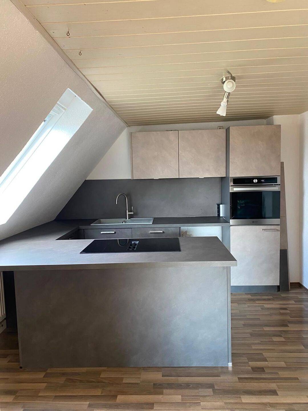 Teilmöblierte 3-Zimmer-Wohnung mit hochwertiger Einbauküche und großer Terrasse in Nersingen-Straß – 75 m², 89278 Nersingen