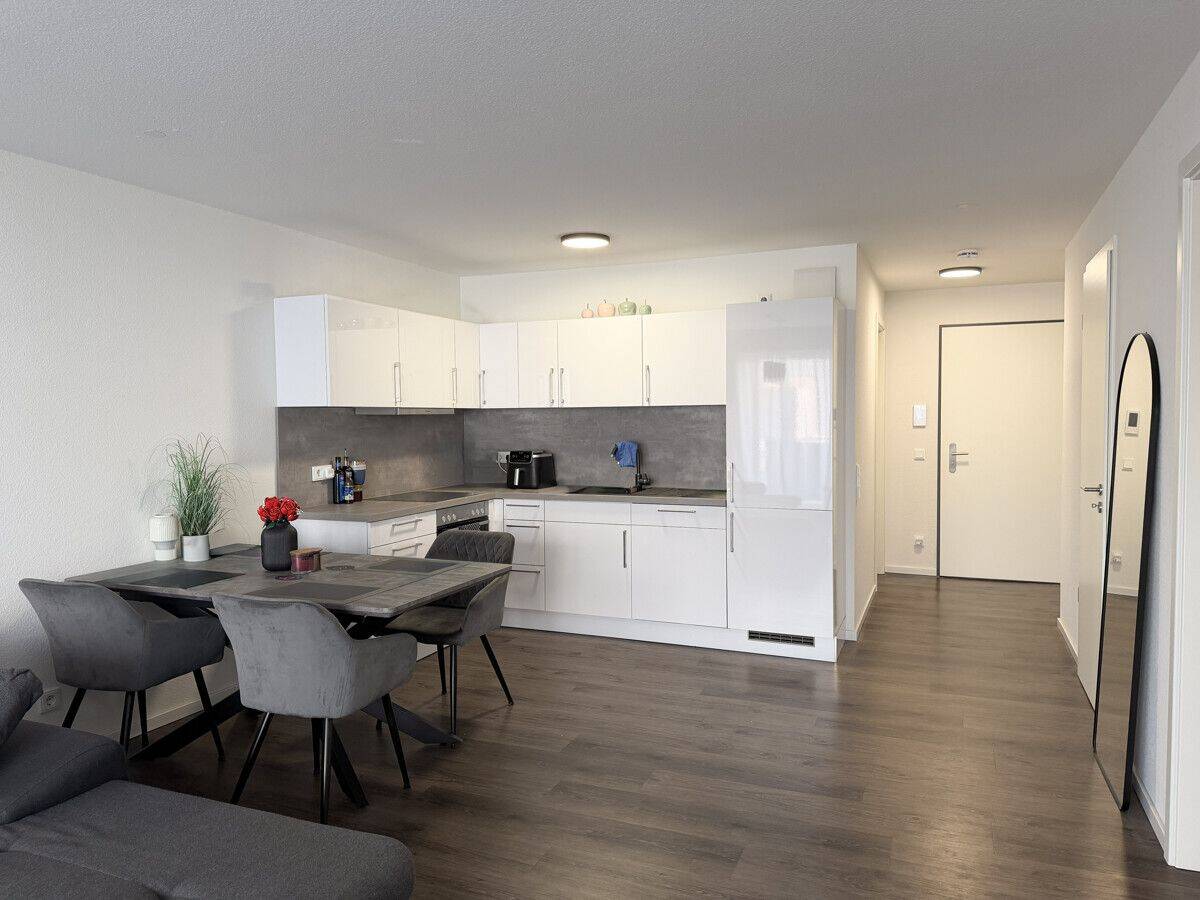 2-Zi.-Wohnung mit Balkon, Einbauküche und zwei Stellplätzen, 78048 Villingen-Schwenningen