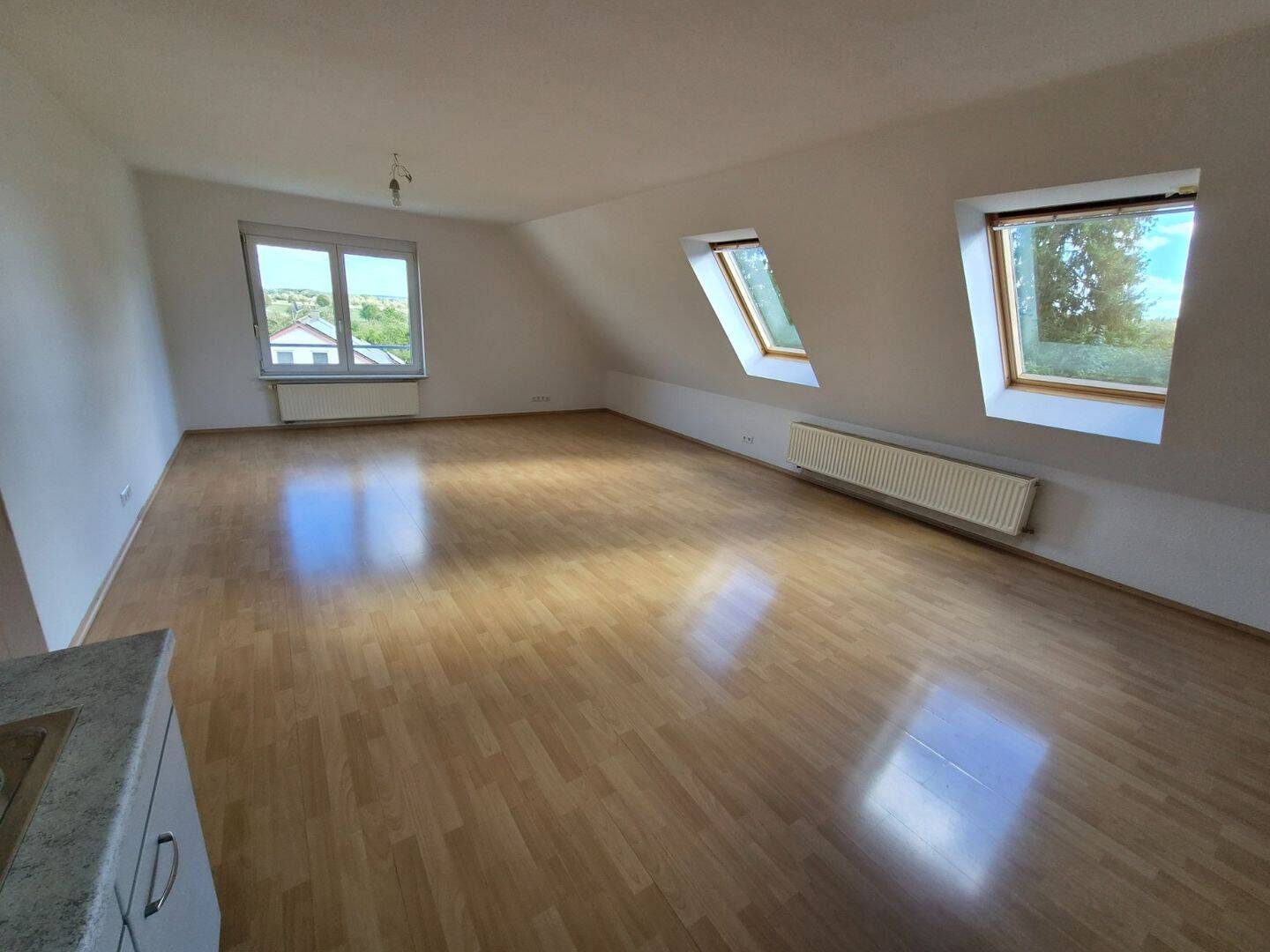 2 Zimmer DG Wohnung mit Donautalblick, 89608 Griesingen