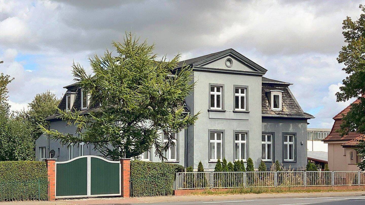 Stilvolle geräumige Villa mit vielen Zimmern in der malerischen mecklenburgischen Stadt Stavenhagen, 17153 Stavenhagen