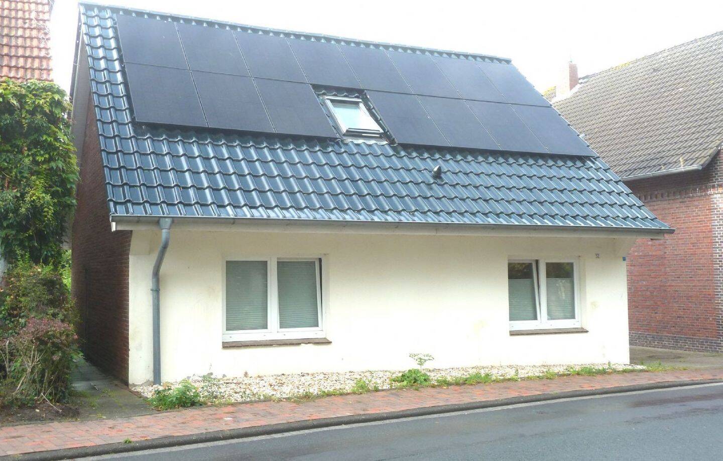 1293.) Zentral gelegenes, saniertes Wohnhaus mit 2 Bädern u. Photovoltaikanlage in Wilhelmshaven-Sengwarden, 26388 Wilhelmshaven