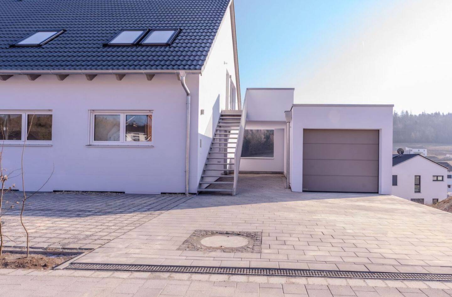 Moderne 3-Zimmer-Dachgeschosswohnung mit Terrasse ab 01.02.27, 93086 Wörth a.d. Donau (Wörth)