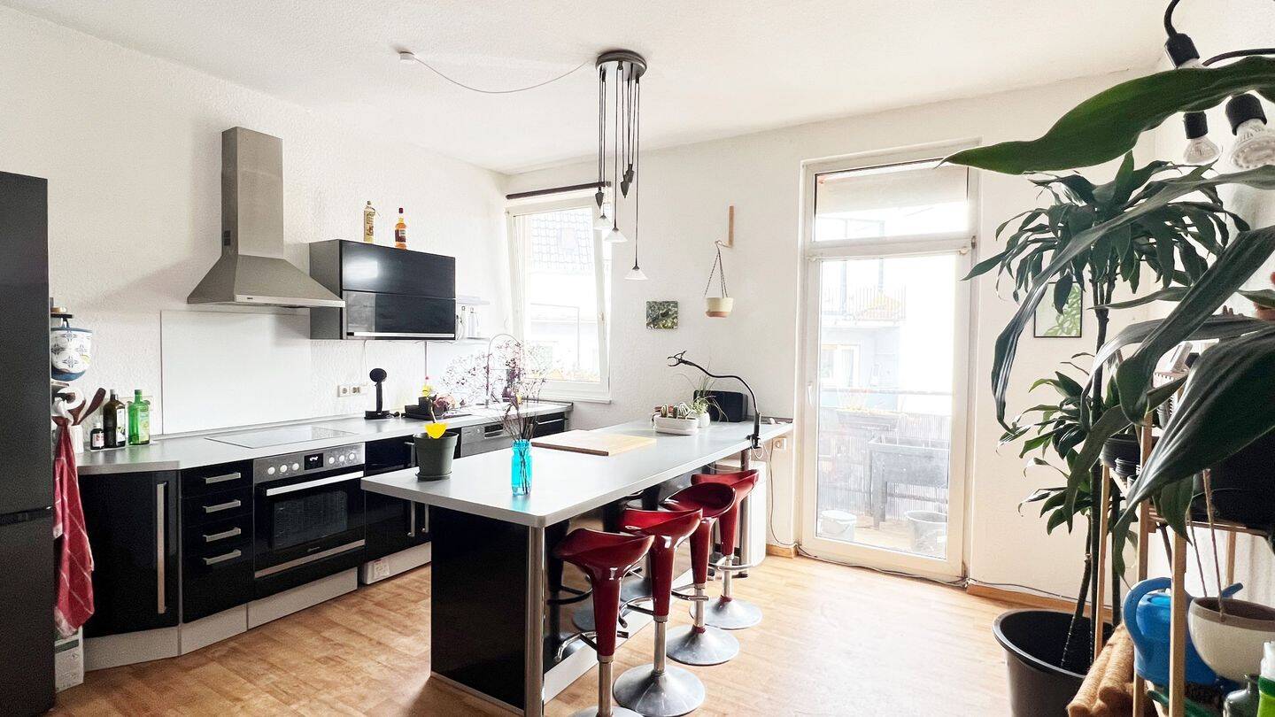 MANNHEIM-OSTSTADT | Altbaucharme mit großer Wohnküche, Balkon & Einbauküche, 68161 Mannheim (Innenstadt Oststadt Quadrate Schwetzingerstadt)