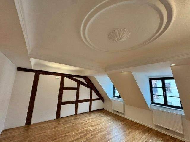 45/7, Erstbezug nach Kernsanierung! Helle DG-Wohnung mit alten Stilelementen, 91054 Erlangen (Burgberg Erlangen-Nord Erlangen-Ost Innenstadt Sieglitzhof)
