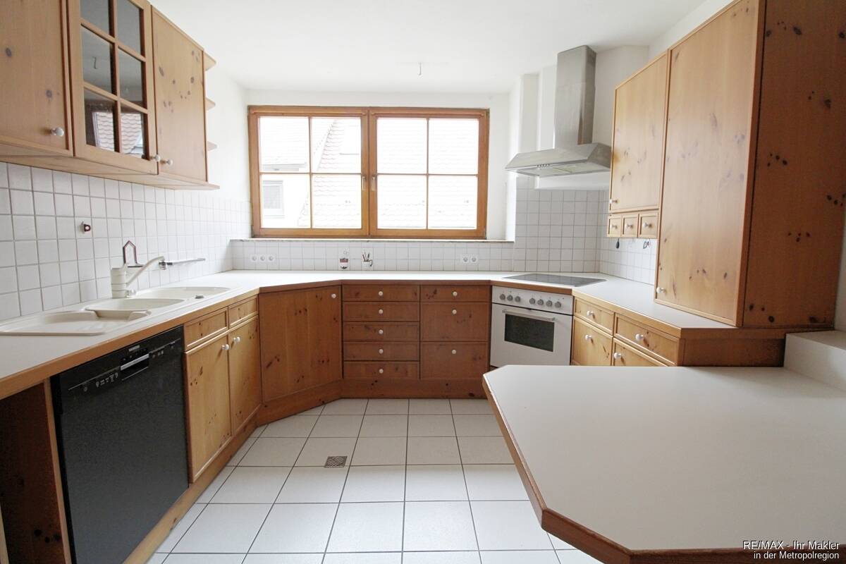 Über den Dächern Roßtals – Großzügige 4,5-Zimmer-Wohnung, 90574 Roßtal