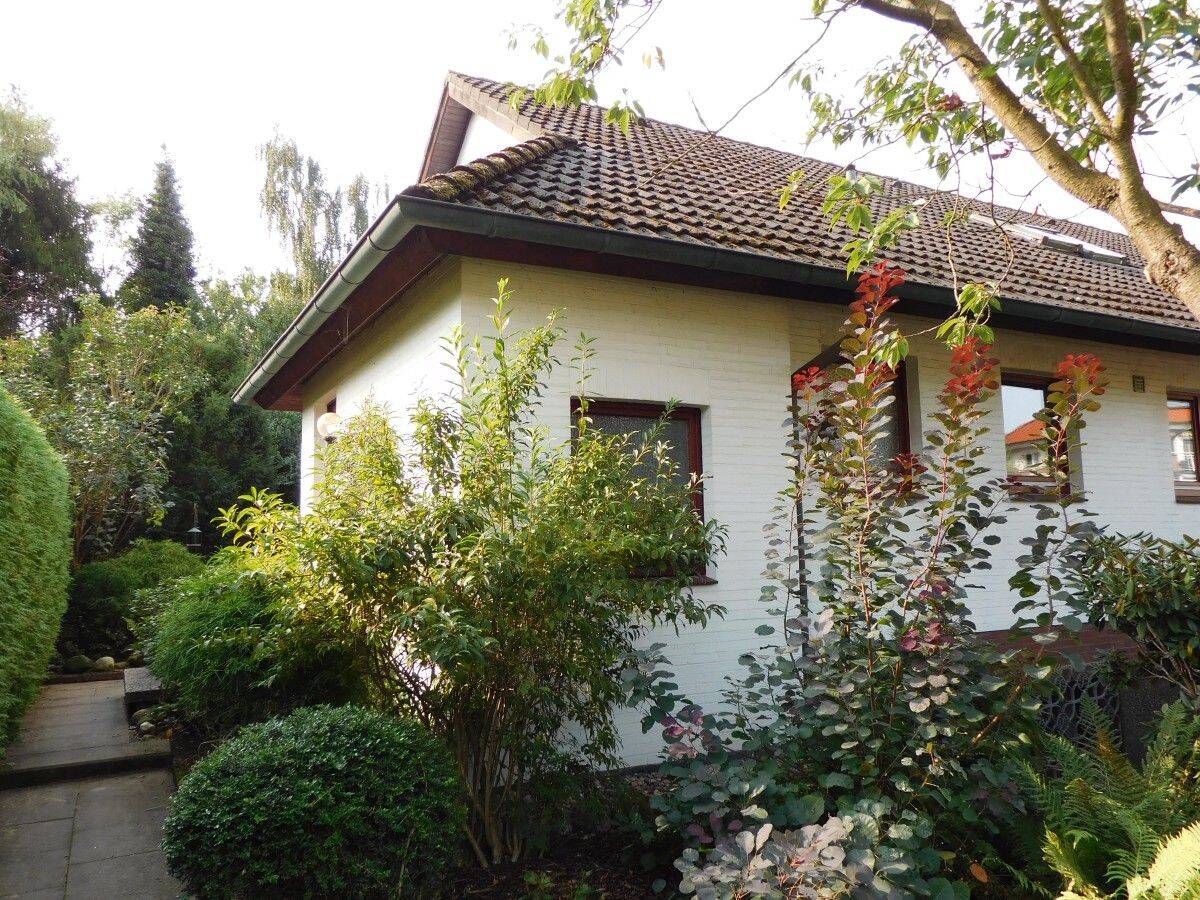 … ideal für Pendler! Gut geschnittene 2- Zimmer Wohnung über zwei Ebenen in bester Ortslage, 21493 Schwarzenbek