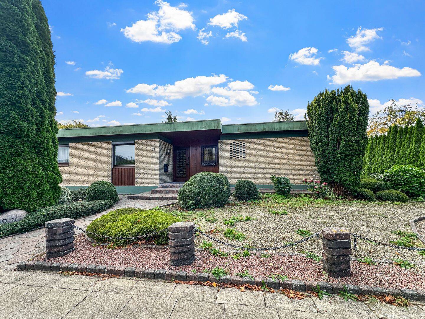 Oldenburg in Holstein – großzügiger Bungalow auf 750 m² Grundstück mit viel Gestaltungspotenzial, 23758 Oldenburg in Holstein