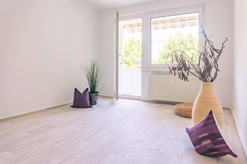 3-Raum-Wohnung mit Tageslichtbad und Balkon, 9127 Chemnitz