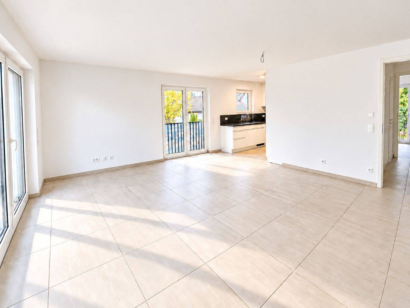 ****Neuwertige 3 Zimmerwohnung ***** Leben in der Ortsmitte Auensteins mit Balkon, EBK und TG!, 74360 Ilsfeld