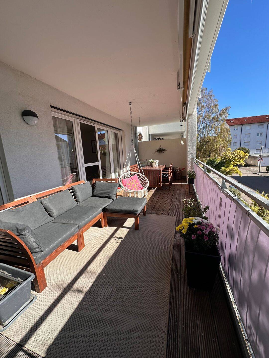 Lichtdurchflutete 4-Zimmer-Wohnung mit großem Balkon, Lift und 2 TG-Stellplätzen in zentraler Lage von Grenzach – provisionsfrei, 79639 Grenzach-Wyhlen