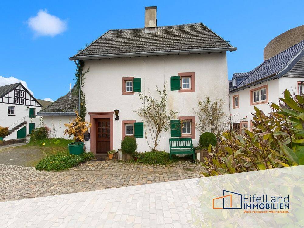 Einfamilienhaus mit Ausbaupotential – optimal für Liebhaber historischer Bausubstanz, 53949 Dahlem