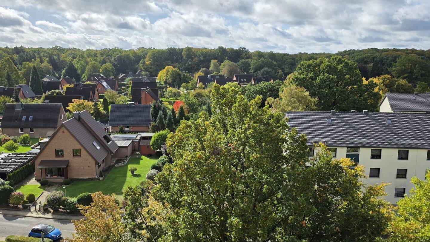 Schwarzenbek: Frisch saniert: Großzügige, helle und repräsentative 3-Zimmer-Whg. mit Weitblick, 21493 Schwarzenbek