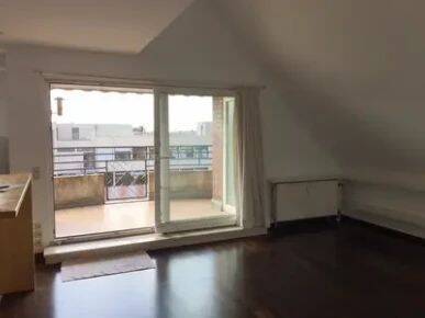 Wunderschöne 3-Zimmer-Wohnung mit Einbauküche und Balkon in zentraler Lage von Neuss, 41460 Neuss