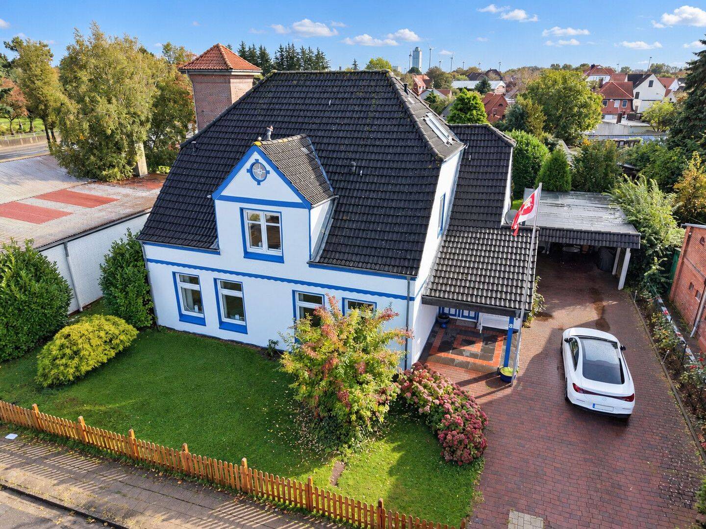 Zuhause mit Charakter: viel Platz, Garten und Werkstatt in Wesselburen, 25764 Wesselburen