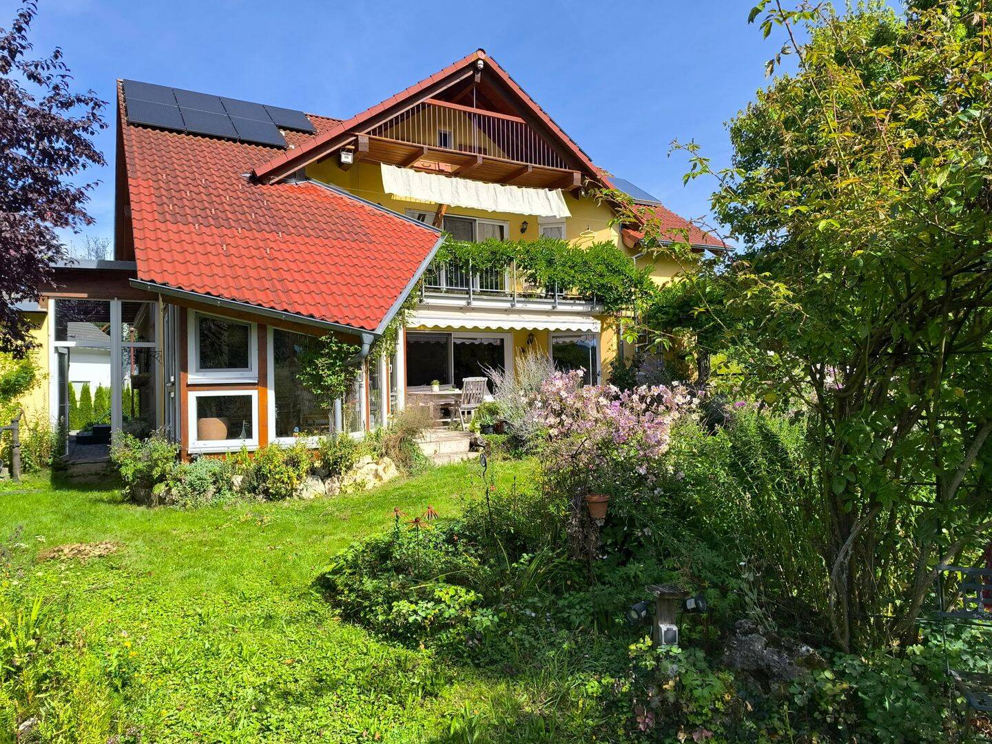 Provisionsfrei: Effizientes Einfamilienhaus mit traumhaften Garten in ruhiger idyllischer Ortsrandlage, 89555 Steinheim am Albuch