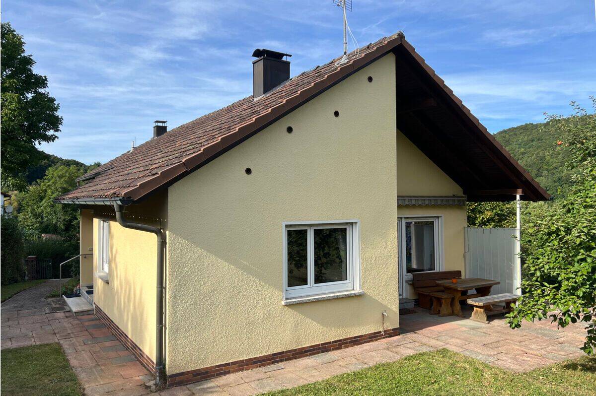 Handwerkliches Geschick spart Geld! Massives Einfamilienhaus in Unterleinleiter, 91364 Unterleinleiter
