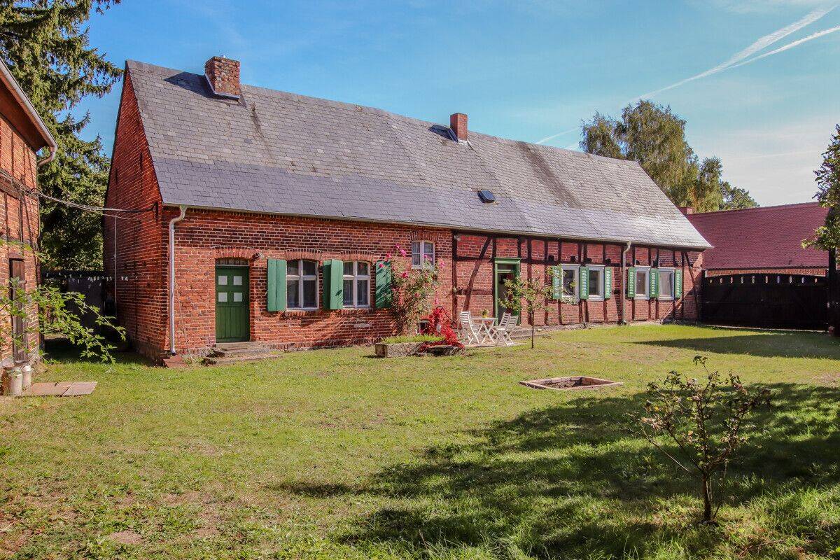 Vierseitenhof mit viel Charme und Perspektiven, 39579 Rochau