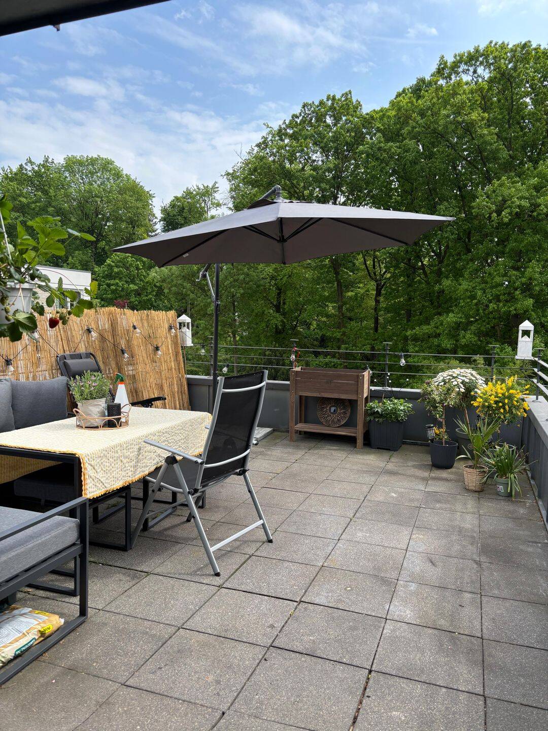 Gemütliche 4-Zimmer-Wohnung in Essen-Bredeney mit Dachterrasse, 45133 Essen (Bredeney Rüttenscheid Schuir Stadtwald)