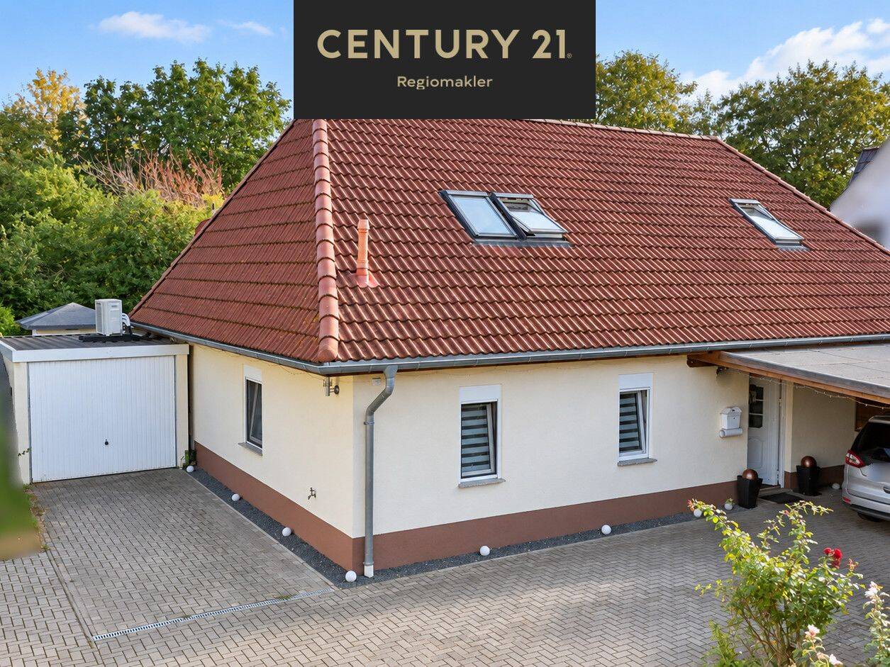 Großzügiges Einfamilienhaus mit überdachtem Pool, Terrasse und moderner Ausstattung, 39120 Magdeburg (Beyendorf-Sohlen Beyendorfer Grund Hopfengarten Leipziger Str.)