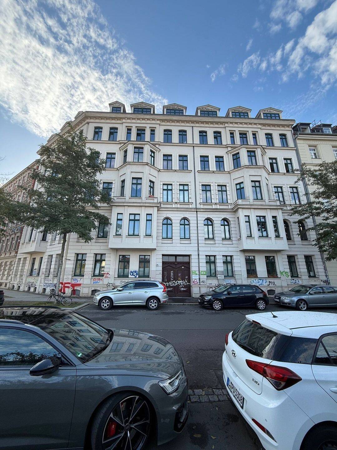 *SOFORT EINZIEHEN* 2-Raum Wohnung mit Tageslichtbad sowie Einbauküche im Dachgeschoss, 4315 Leipzig (Neustadt-Neuschönefeld Sellerhausen-Stünz Volkmarsdorf)
