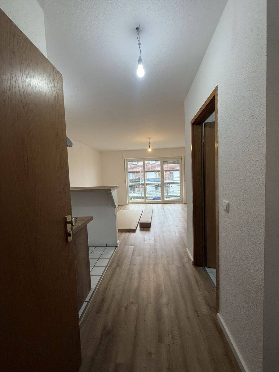 Attraktive 2-Zimmer-Maisonette-Wohnung mit Küchenzeile, Balkon und Stellplatz, 33102 Paderborn
