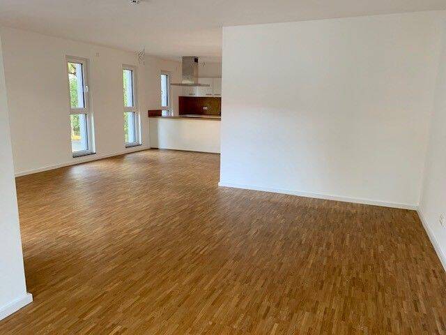 Großzügige 3-Zimmer-Wohnung mit Einbauküche und Terrasse, 91052 Erlangen (Anger Erlangen-Ost Erlangen-Süd Innenstadt)