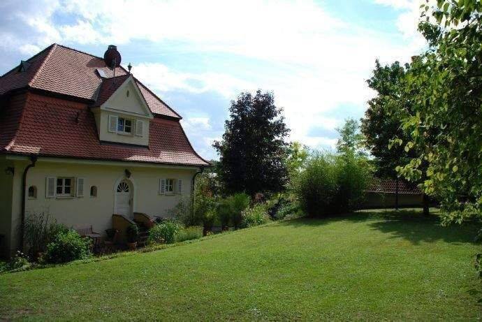 Zauberhafte Stadtvilla mit großem Garten in Forchheim, 91301 Forchheim