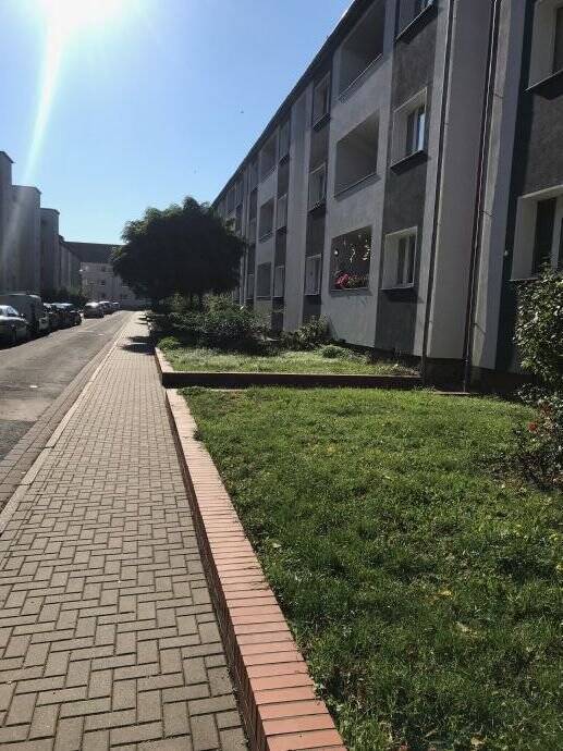 Solide 3 Zimmer-Wohnung in Fermersleben mit Einbauküche und Blick auf den ruhigen Innenhof!, 39122 Magdeburg (Beyendorf-Sohlen Beyendorfer Grund Fermersleben Salbke Westerhüsen)