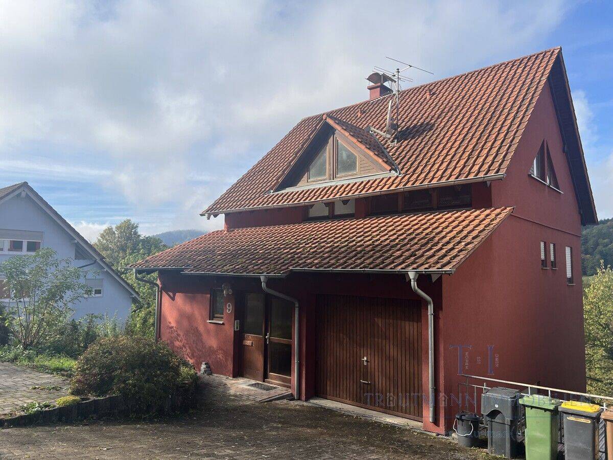 Schönes Einfamilienhaus mit Panoramablick in guter Lage, 77830 Bühlertal