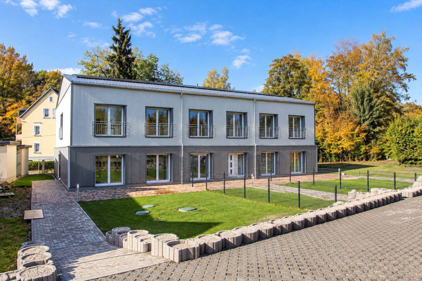 – Fabrikcharme trifft Moderne – Exklusives Wohnen wie im  Reihenhaus zur Miete –  – Erstbezug nach Sanierung –, 9125 Chemnitz (Altchemnitz Bernsdorf Erfenschlag Harthau Reichenhain)