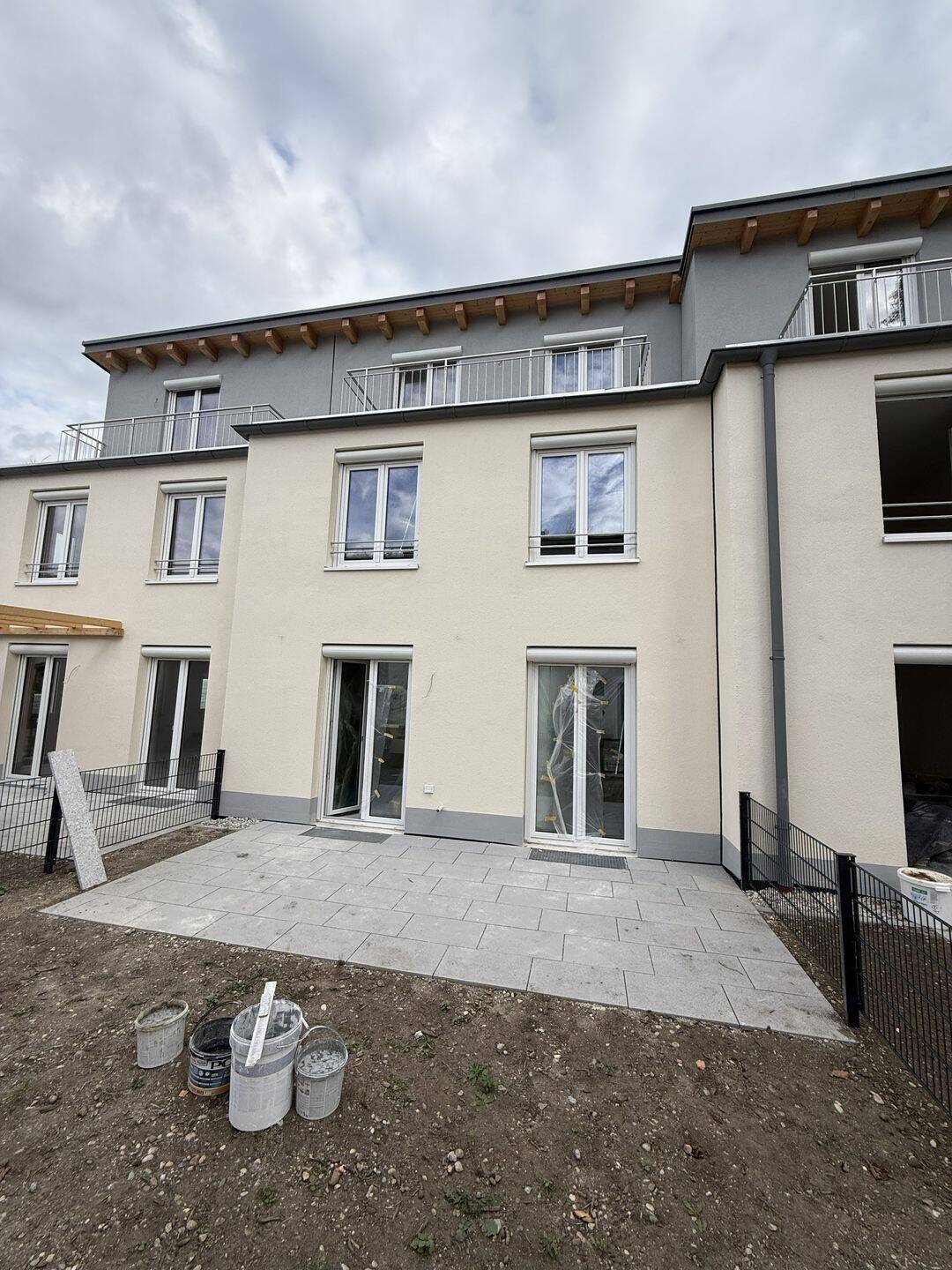 Modernes Reihenhaus in Großhadern mit Wärmepumpe und Atelier, 81377 München (Hadern Sendling-Westpark)