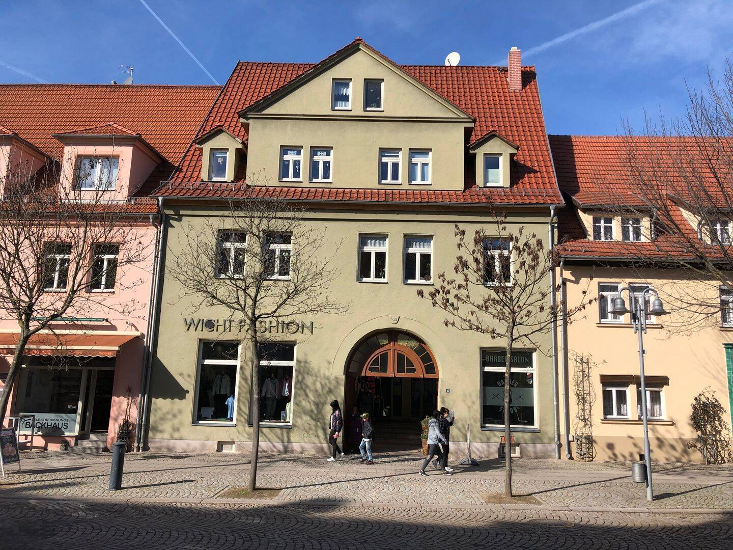 Großzügig geschnittene 3-Raumwohnung mit Dachterrassenanteil im Stadtzentrum von Sangerhausen!, 6526 Sangerhausen
