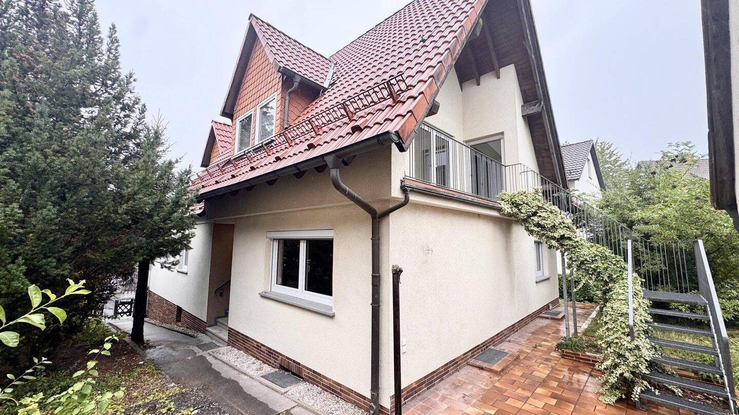 Renoviertes und großzügiges Haus in begehrter Lage in Coburg-Scheuerfeld. Ohne Makler., 96450 Coburg